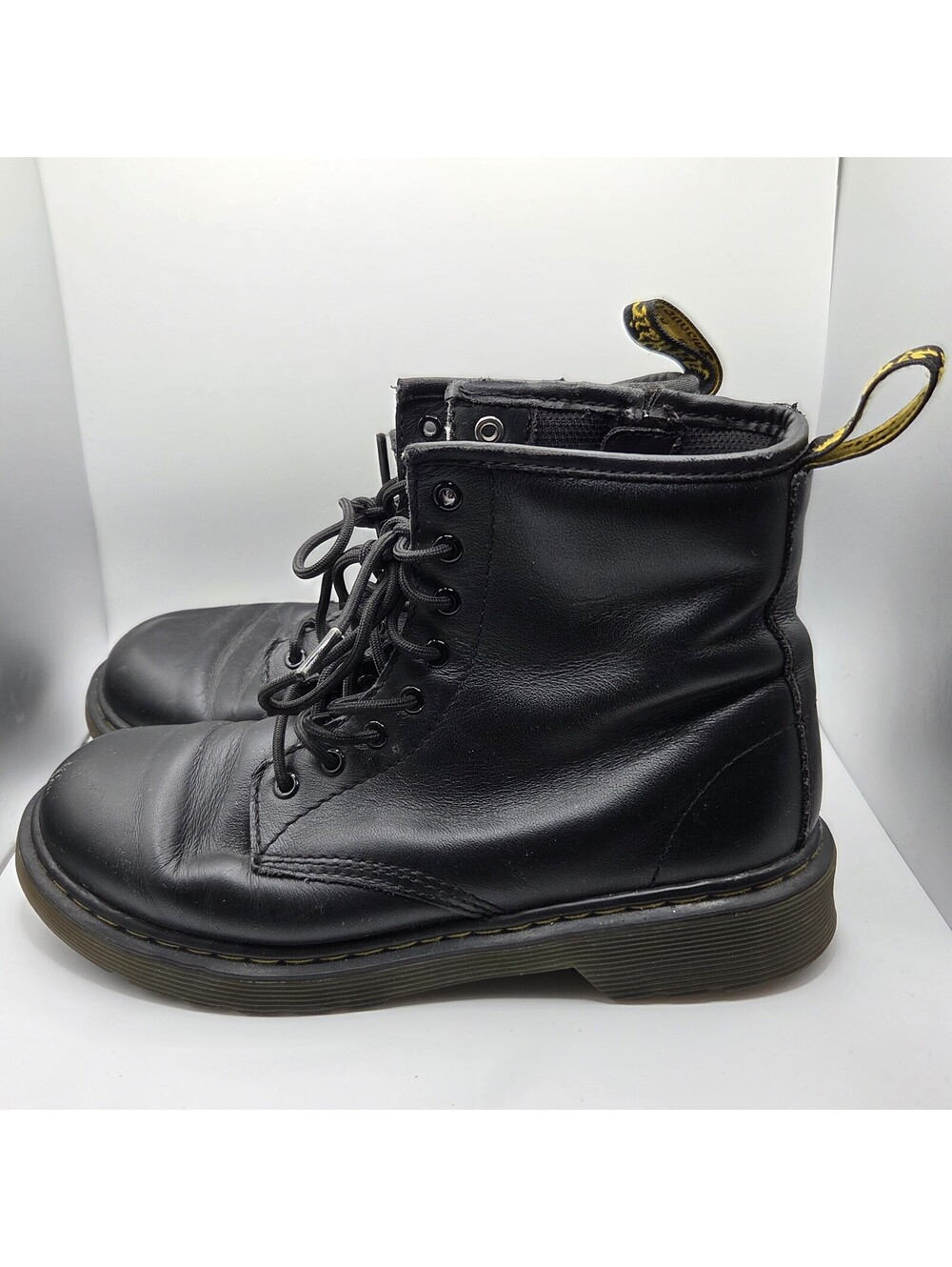 Size US 3 Dr Doc Martens Delaney Kids Boots Black - Picture 3 of 7